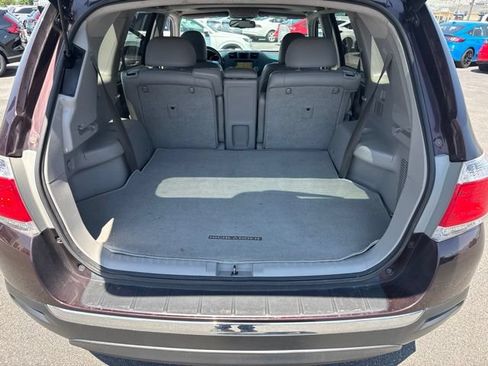 Used 2012 Toyota Highlander SE w/ Tow Pkg AWD/4WD image 33