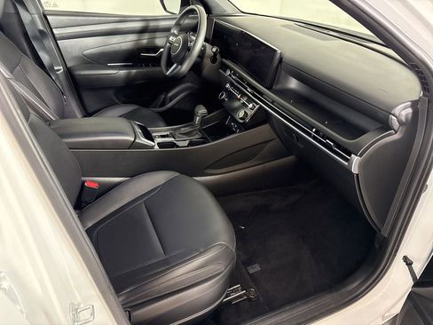 Used 2025 Hyundai Santa Cruz SEL AWD/4WD image 18