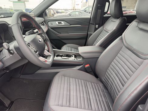 New 2026 Ford Explorer ST-Line w/ ST-Line Street Pack image 12