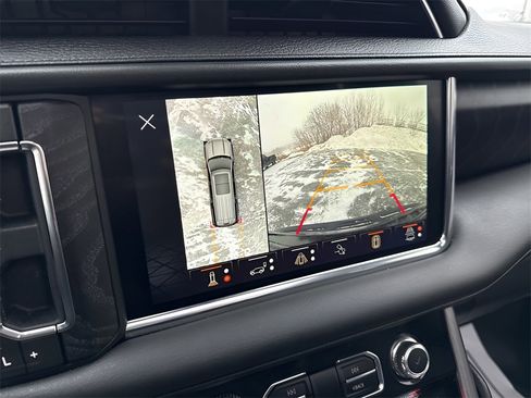 Used 2024 GMC Yukon Denali image 29