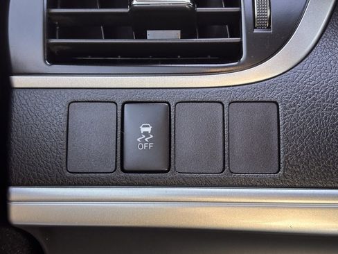 Used 2014 Toyota Camry SE image 11