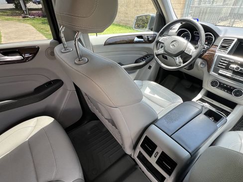 Used 2014 Mercedes-Benz ML 350 2WD image 29