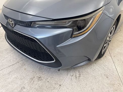 Used 2020 Toyota Corolla LE FWD image 12