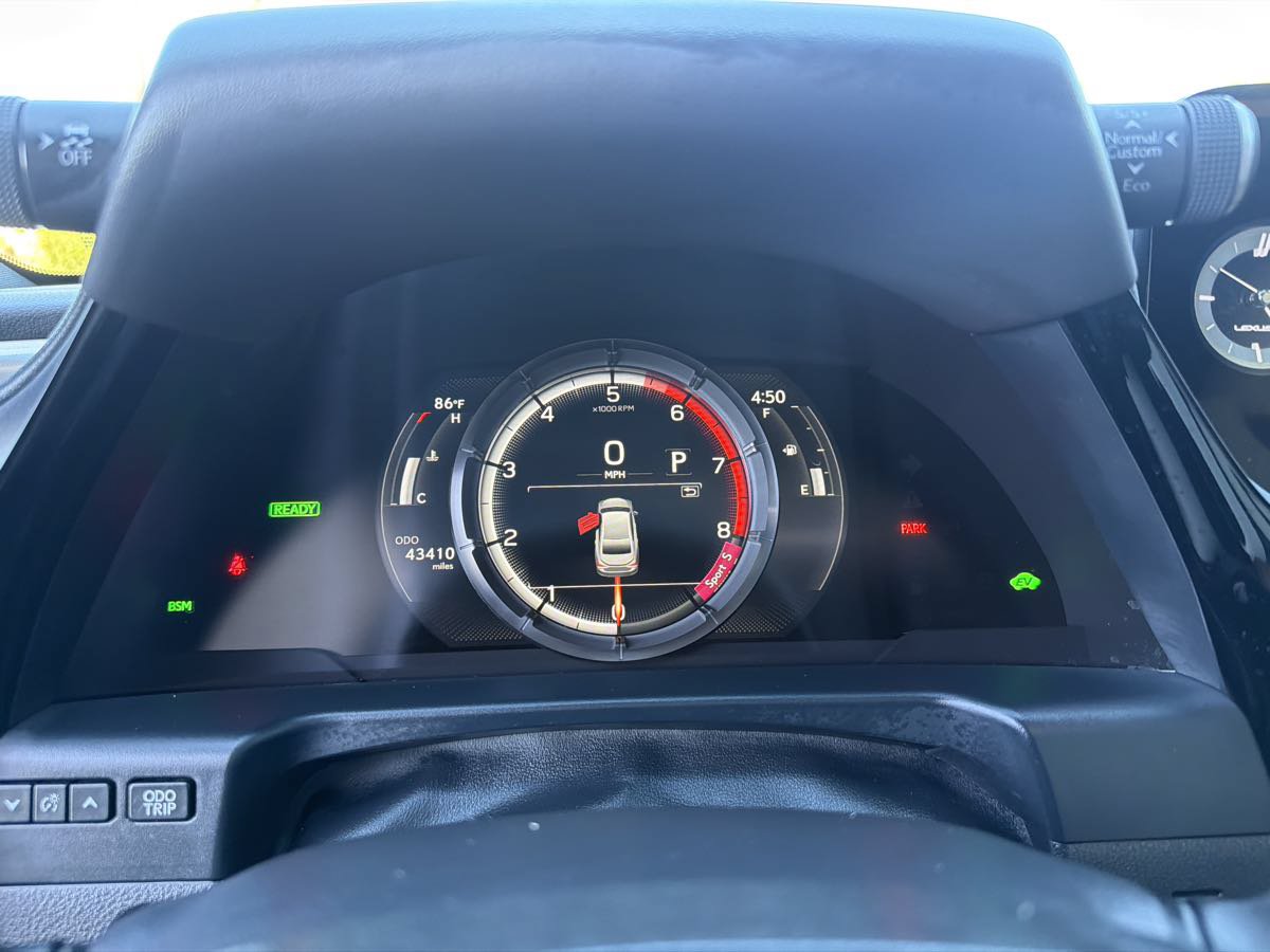 Used 2024 Lexus ES 300h F Sport w/ Accessory Package (Z1) FWD image 26