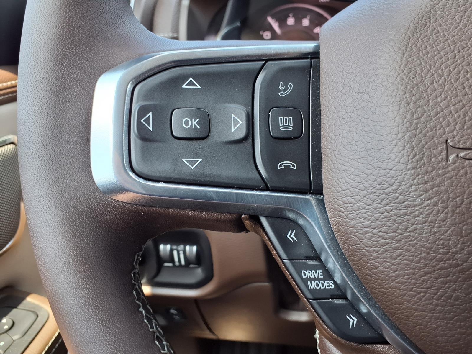Used 2025 RAM 1500 Laramie AWD/4WD image 12