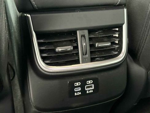 Used 2025 Subaru Outback Premium image 15