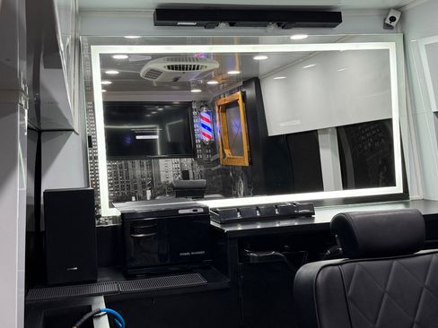 Used 2020 Ford Transit 350 XL RWD image 44