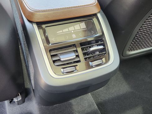 Used 2018 Volvo XC90 T6 Inscription w/ Convenience Package image 29