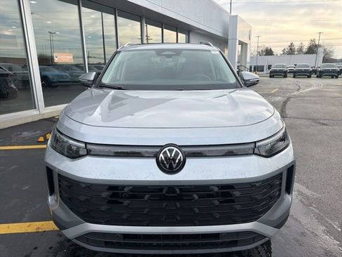 New 2026 Volkswagen Tiguan SE AWD/4WD image 13