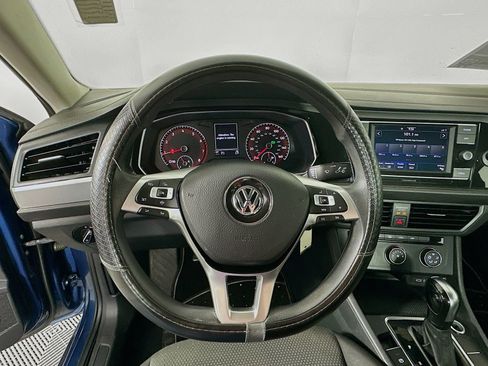 Used 2021 Volkswagen Jetta SE FWD image 13