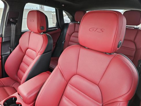 Certified 2026 Porsche Macan GTS AWD/4WD image 6