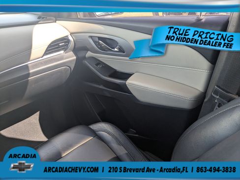 Used 2022 Chevrolet Traverse LS FWD image 22