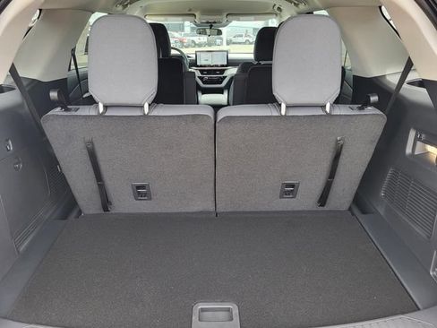 New 2026 Ford Explorer Active RWD image 17