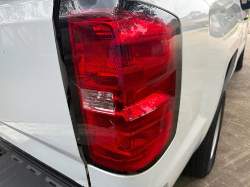 Used 2018 Chevrolet Silverado 1500 W/T RWD image 19