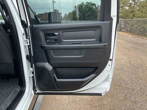 Used 2024 RAM 2500 Tradesman w/ Chrome Appearance Group AWD/4WD image 35