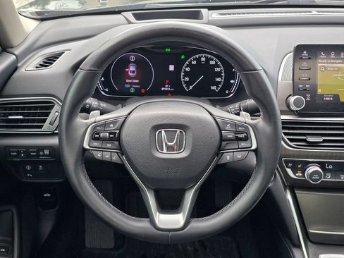 Used 2018 Honda Accord Touring image 6