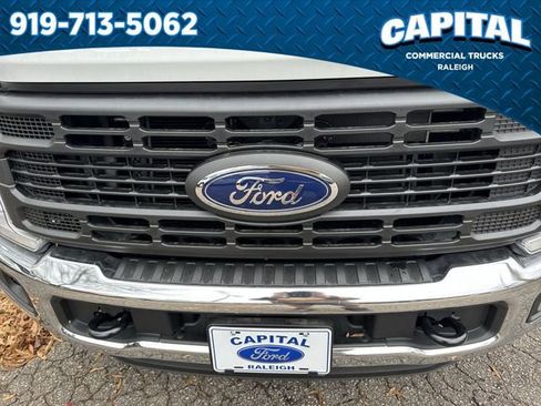New 2026 Ford F250 XL w/ XL Chrome Package image 10