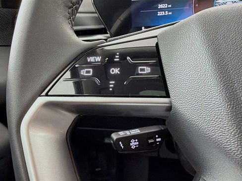 Used 2025 Audi Q5 Premium w/ Convenience Package image 11