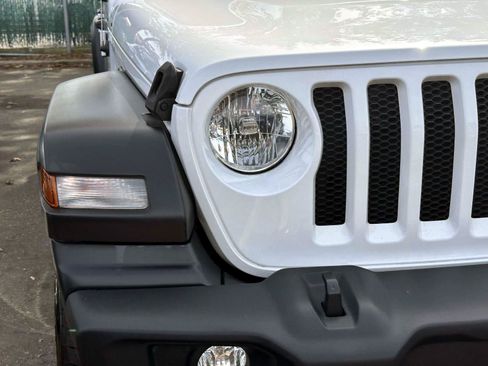 Used 2021 Jeep Wrangler Unlimited Sport AWD/4WD image 7
