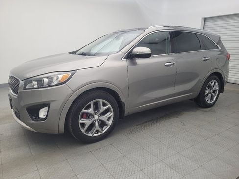 Used 2018 Kia Sorento SX image 2