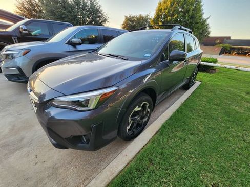 Used 2022 Subaru Crosstrek 2.5i Limited w/ Moonroof Package 2 AWD/4WD image 3