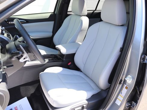 Used 2025 Mitsubishi Eclipse Cross SEL AWD/4WD image 3