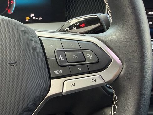 Certified 2025 Volkswagen Tiguan SE AWD/4WD image 25