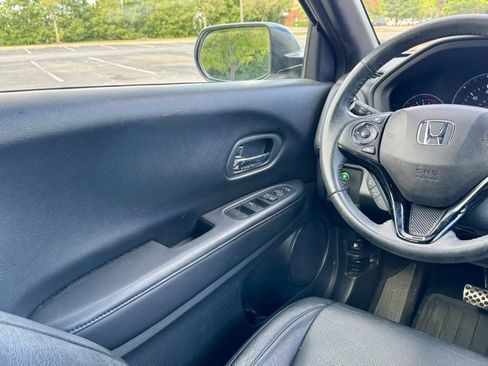 Used 2020 Honda HR-V Sport image 21