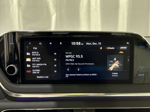 Used 2023 Hyundai Sonata Limited w/ Preferred Accessory Package image 18