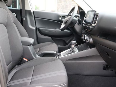 New 2026 Hyundai Venue SEL FWD image 11