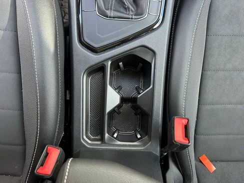 Used 2023 Volkswagen Taos SE image 27