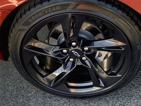 Used 2021 Chevrolet Camaro LT w/ RS Package image 28