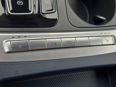 New 2026 Kia Carnival EX image 24