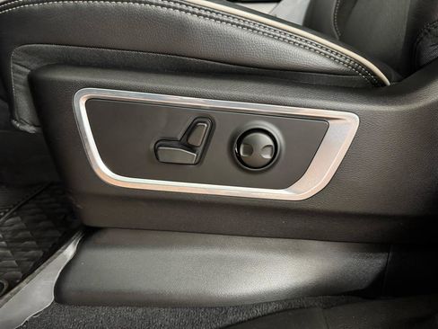 Used 2026 RAM 1500 Laramie w/ Night Edition image 15