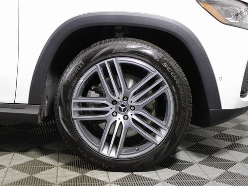 Certified 2024 Mercedes-Benz GLS 450 4MATIC image 38