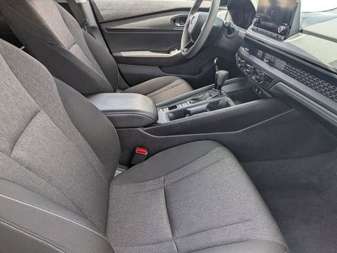 Used 2023 Honda Accord EX image 11