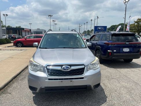 Used 2016 Subaru Forester 2.5i Premium w/ Popular Package #2 AWD/4WD image 8