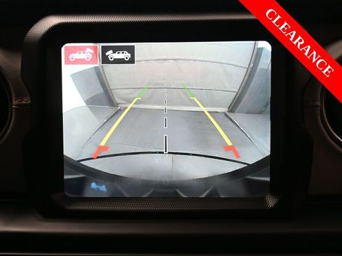 Used 2022 Jeep Wrangler Unlimited Sahara image 20