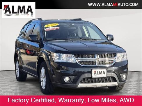 Certified 2018 Dodge Journey SXT image 1