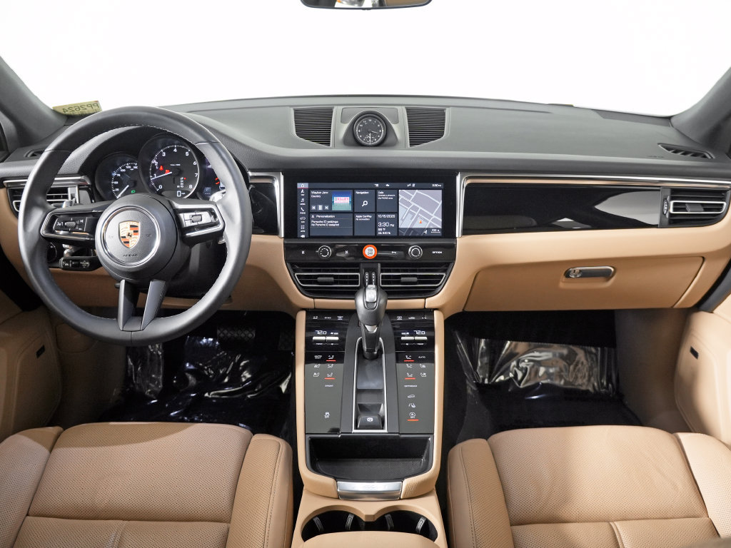 Certified 2023 Porsche Macan Turbo AWD/4WD image 23