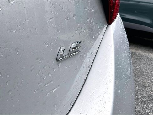 Used 2017 Toyota Corolla LE w/ Carpet Mat Package (TMS) image 7