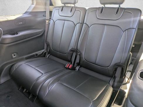 Used 2021 Jeep Grand Cherokee L Limited image 17