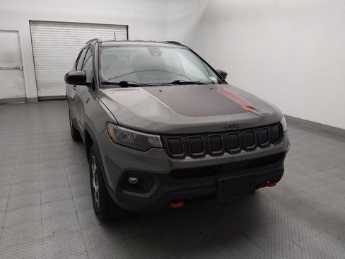 Used 2022 Jeep Compass Trailhawk w/ Trailhawk Convenience Group AWD/4WD image 14