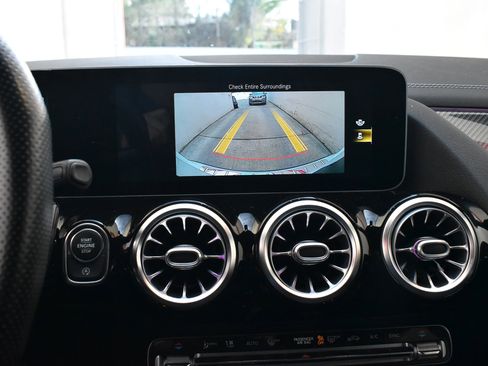 Used 2021 Mercedes-Benz GLA 35 AMG 4MATIC image 43