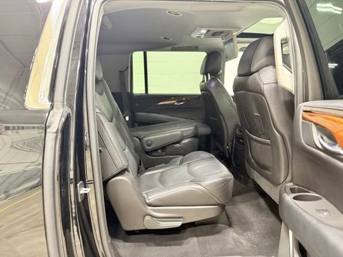 Used 2016 Cadillac Escalade ESV Premium AWD/4WD image 41