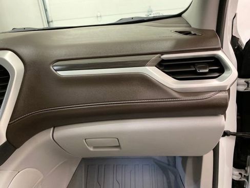 Used 2021 GMC Acadia SLT w/ Preferred Package image 46