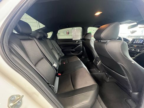 Used 2020 Honda Accord Sport image 6