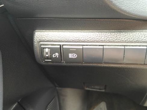 Used 2021 Toyota Corolla SE FWD image 32