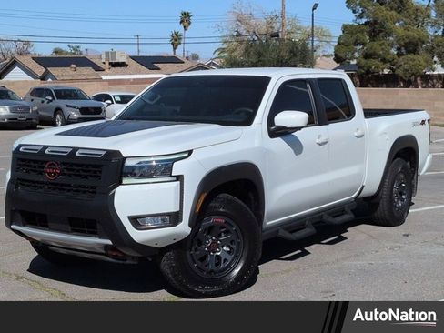 Used 2025 Nissan Frontier PRO-4X w/ Pro Convenience Package image 1