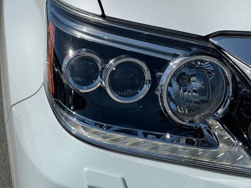 Used 2019 Lexus GX 460 Premium AWD/4WD image 11